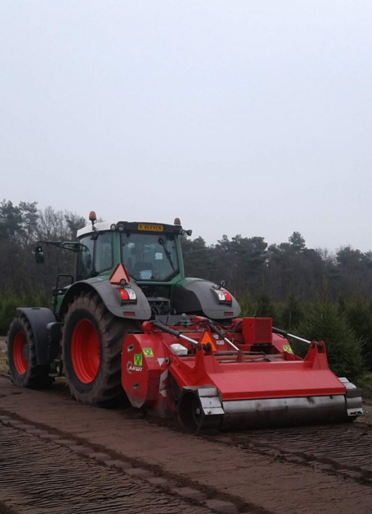 Trekker met rodungsfrees